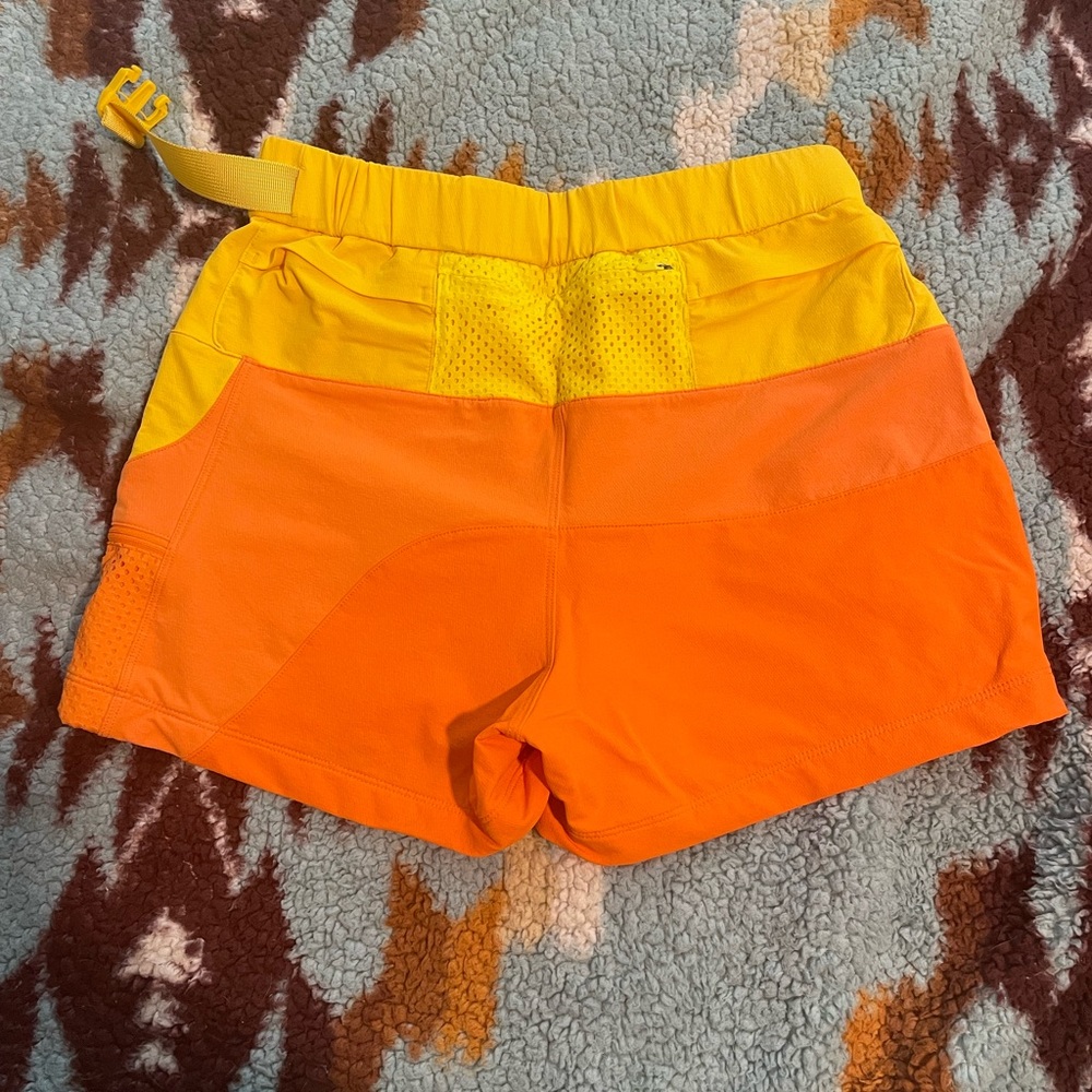 SOLD Outdoor Voices RecTrek Hiking Skort: Necatrine/Tangerine/Sunshine, Size XS - Picture 6 of 7